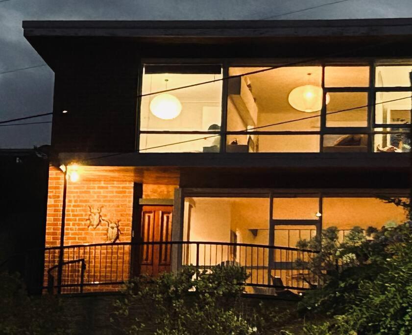The Tassie - Luxury With Panoramic Water Views Villa Hobart Bagian luar foto